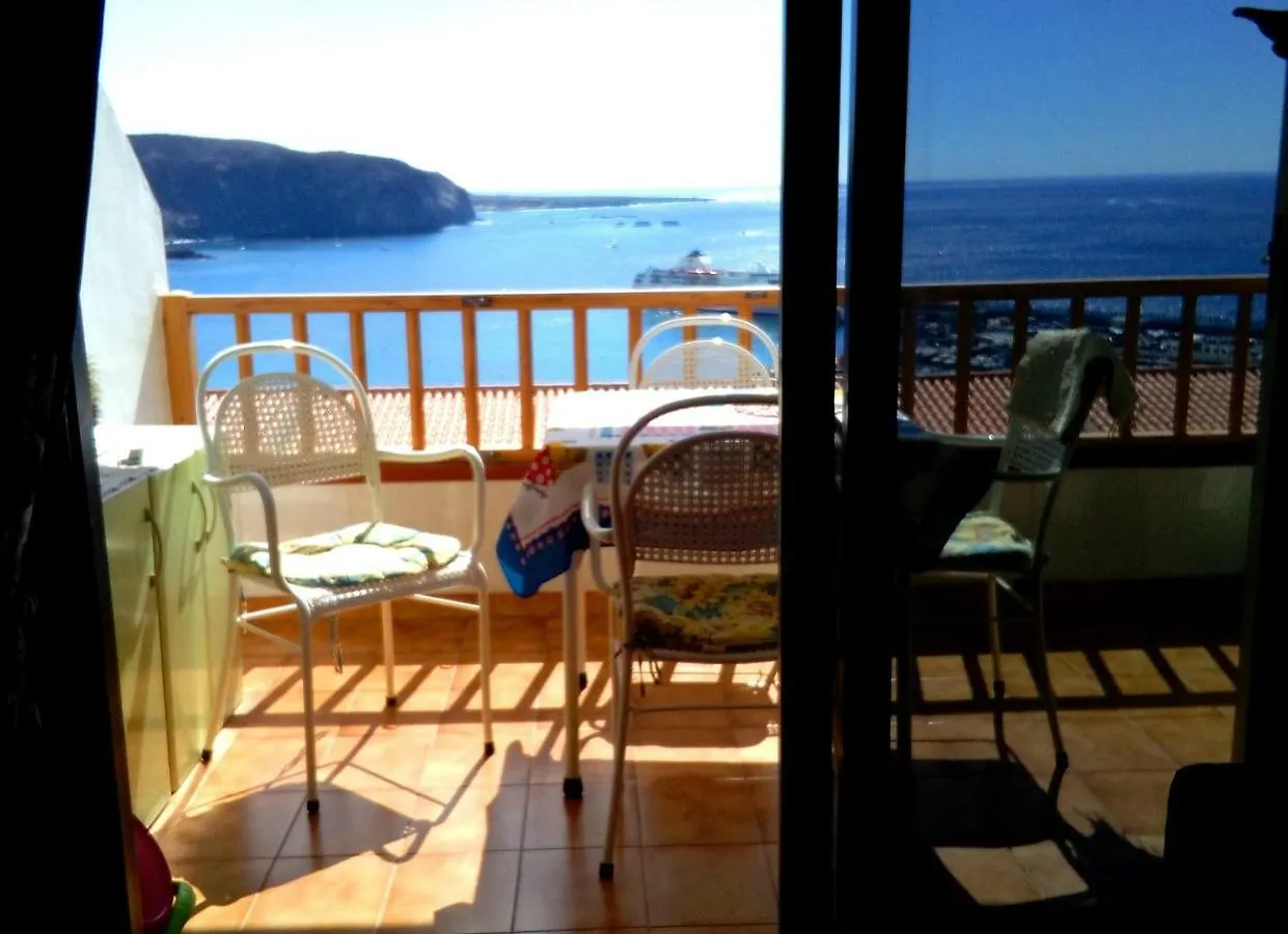 Ocean View Over Los Cristianos, Playa Las Vistas, Wifi Apartment Los Cristianos (Tenerife)